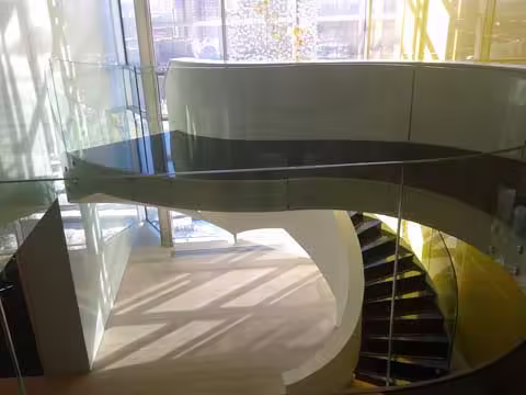 Стеклянные лестницы