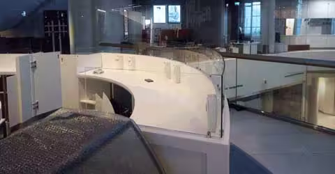 Гнутое закалённое стекло